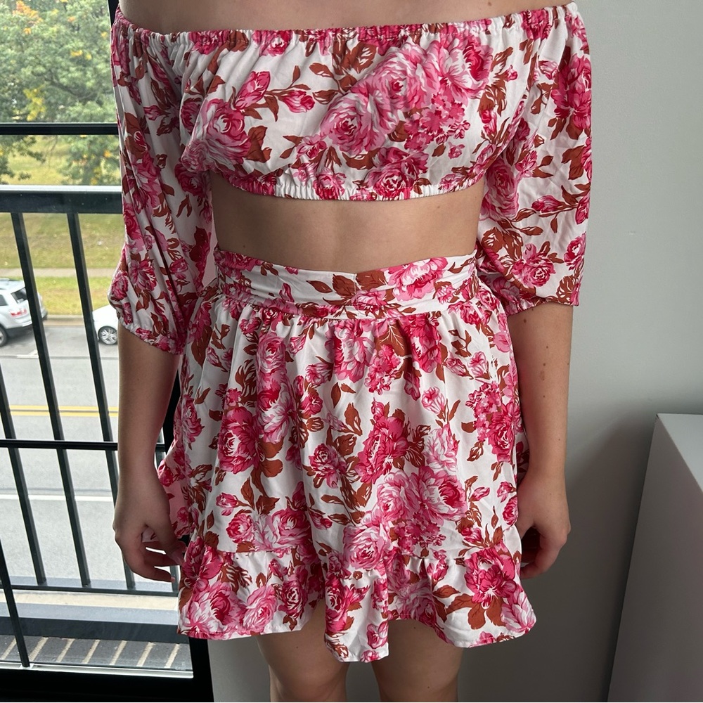 Floral design two piece set